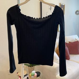 Black long sleeve top!